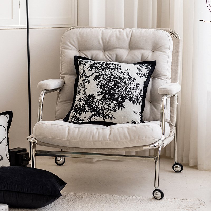 Modern simple black and white chenille jacquard cushion pillow, French light luxury home sofa, bedroom soft furnishing pillow - Image 4